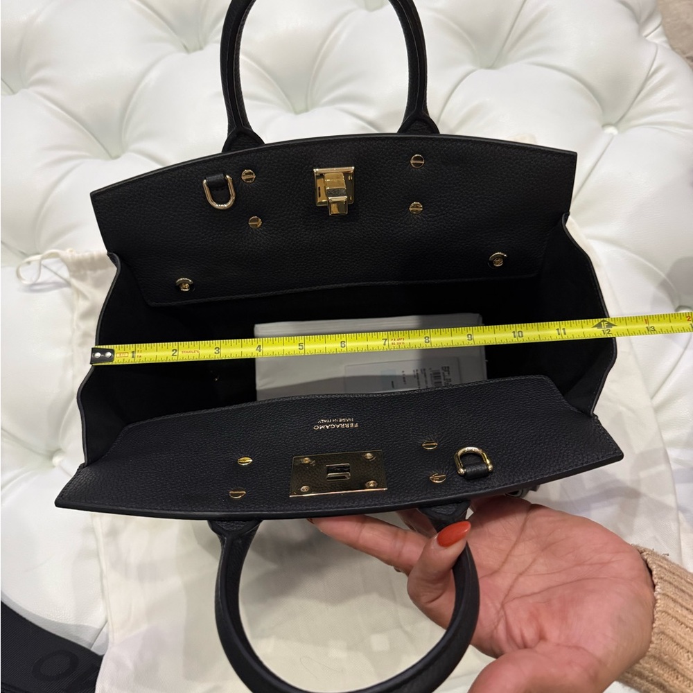 Ferragamo - Picture 8 of 12